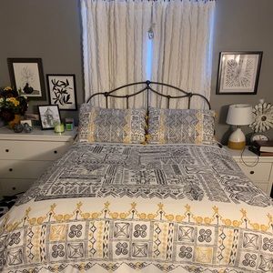 Anthropologie full duvet and two matching shams